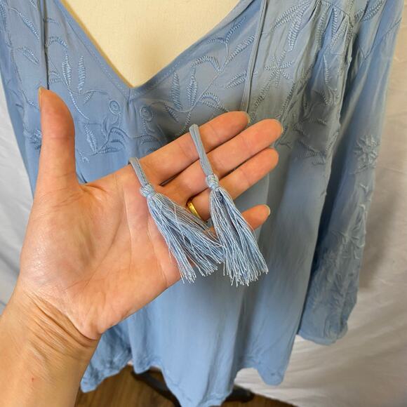 Cynthia Rowley Women's Embroidered Tunic Blouse Size 3X Rayon V-Neck Tassel Ties - Picture 3 of 13